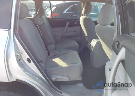 2013 Toyota Highlander Base Plus V6 z USA, uszkodzony, nr VIN 5TDBK3EH7DS268839